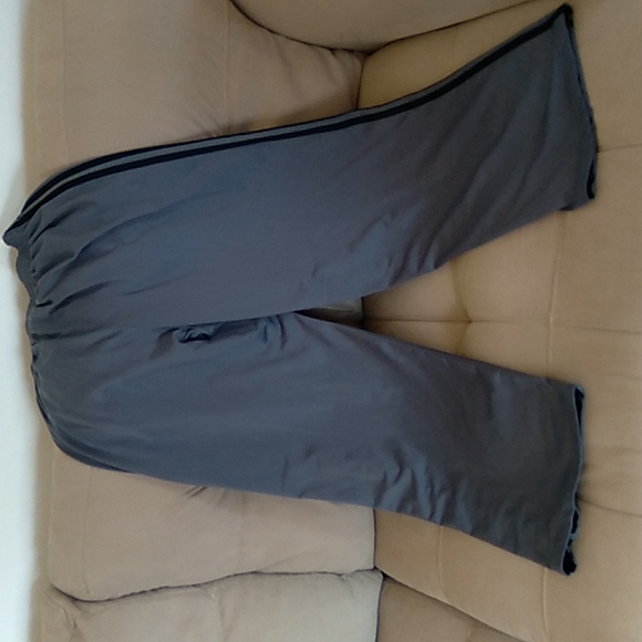 Adidas - Picture 2 of 2